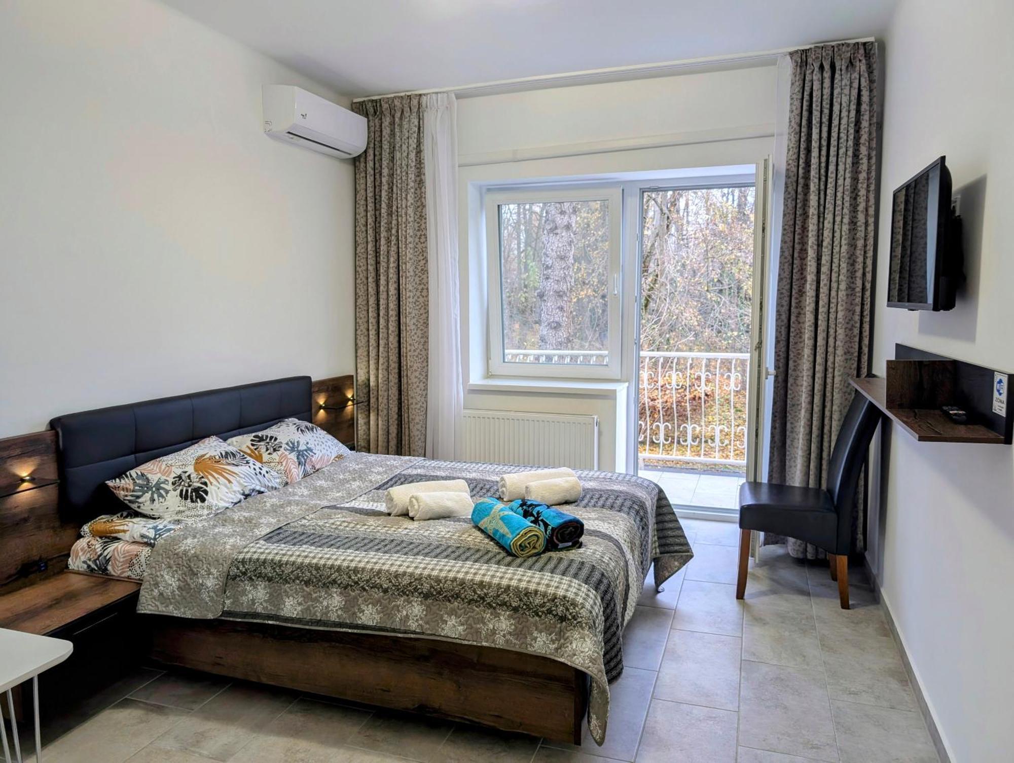Moon Light Apartment Heviz Exterior photo