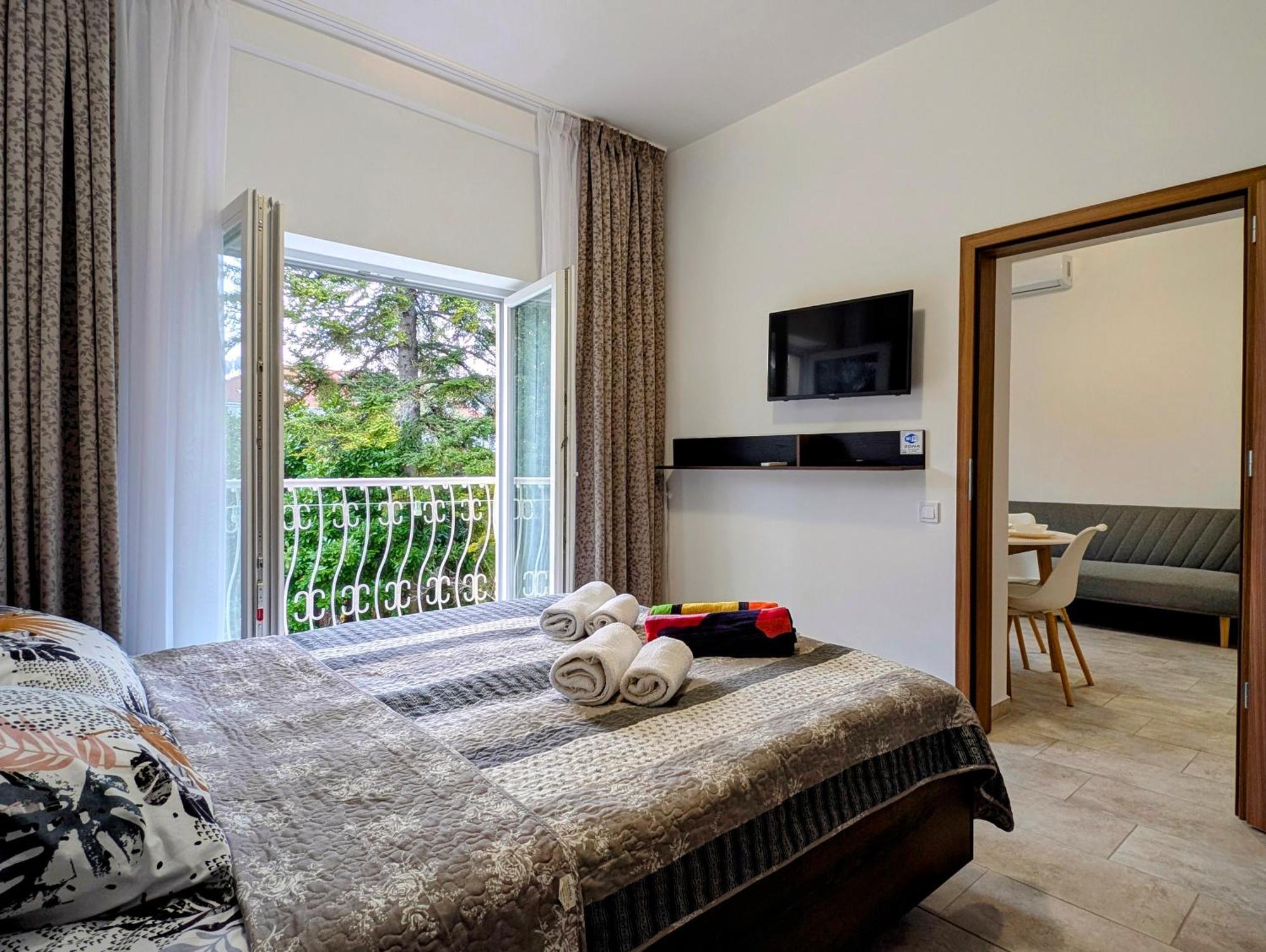 Moon Light Apartment Heviz Exterior photo
