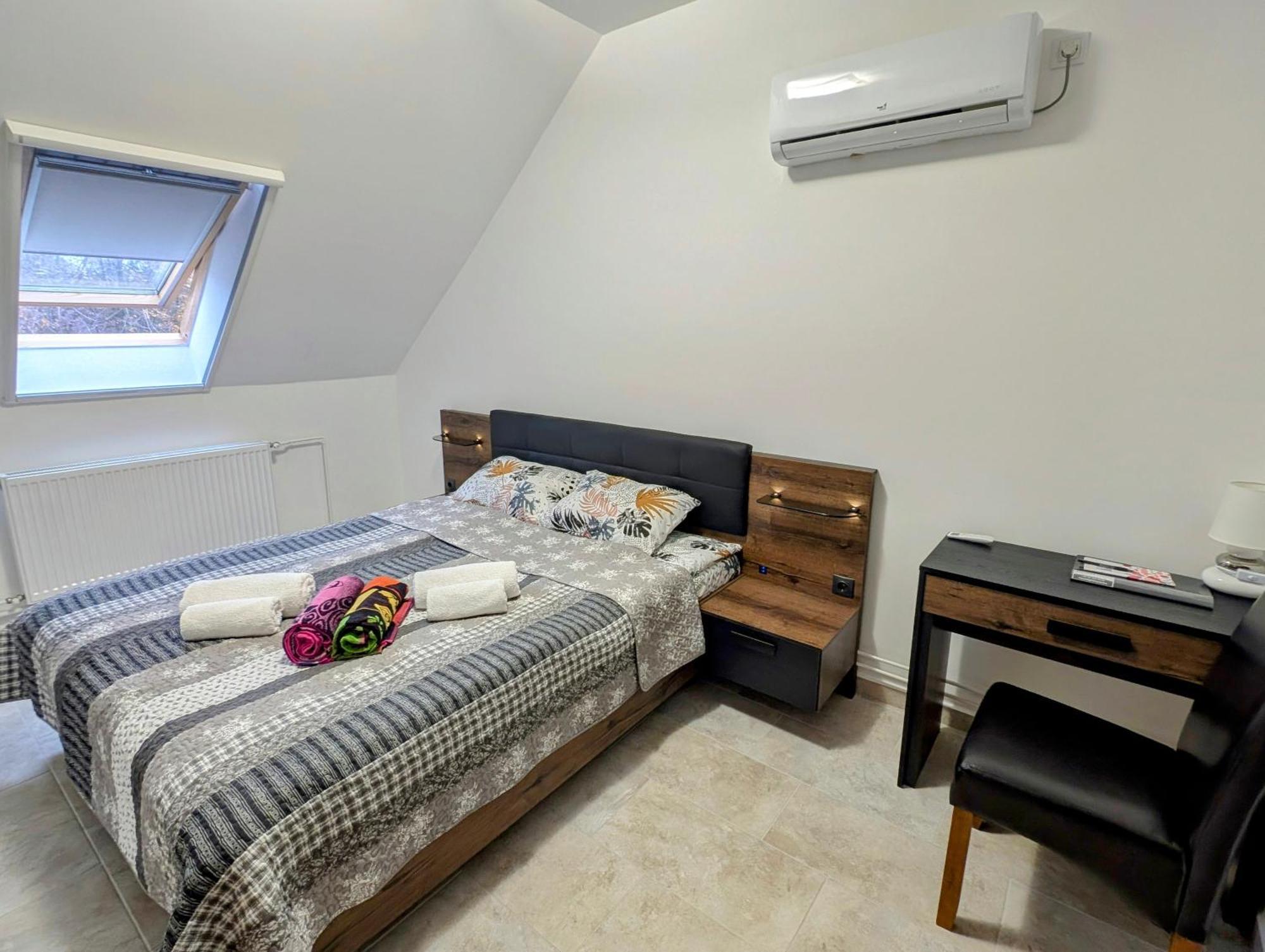 Moon Light Apartment Heviz Exterior photo